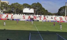 Real Santa Cruz vence a Universitario con triplete Romero (3-0)